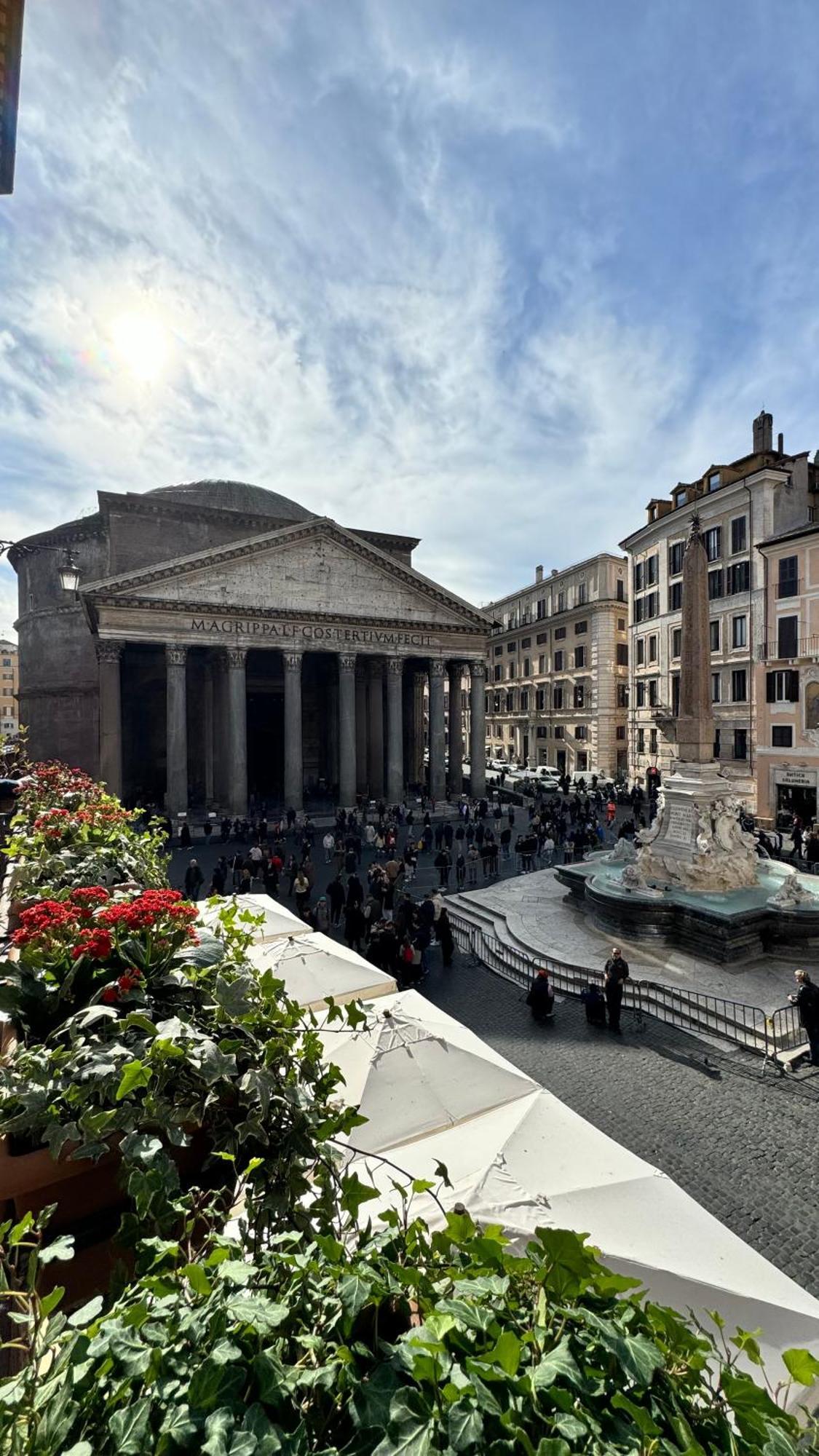 Pantheon Balcony Morgana Suite Roma Esterno foto